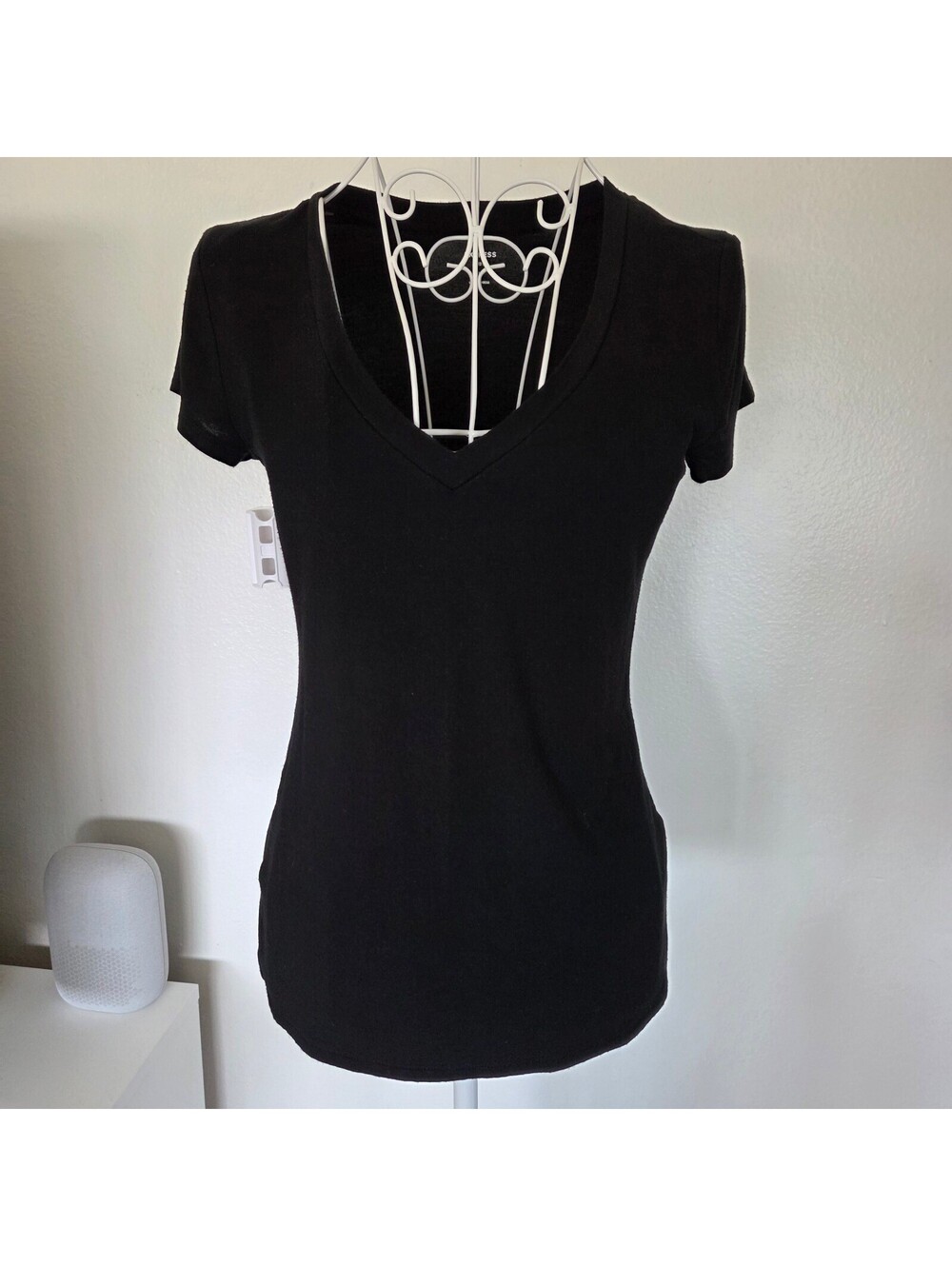 Express Fitted Black V-Neck Tee Shirt Medium